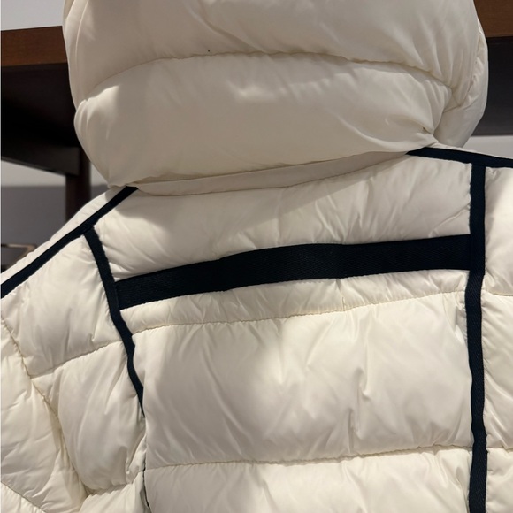 Alo Aspen Love Puffer Jacket - Picture 6 of 7